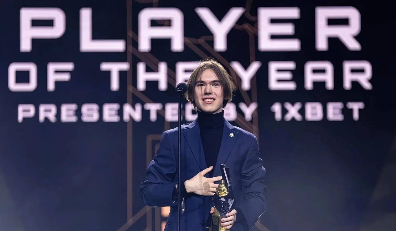 WE官博崩溃发文：难获一胜